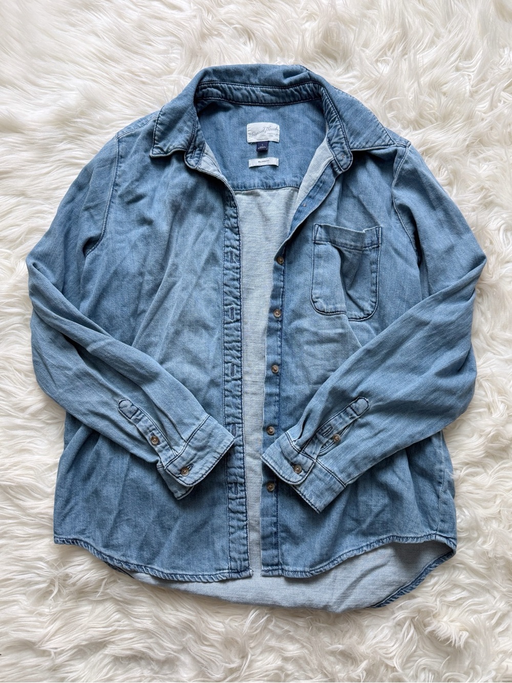 Universal Thread Relaxed Fit Oversized Chambray Denim Button Down Sz Small